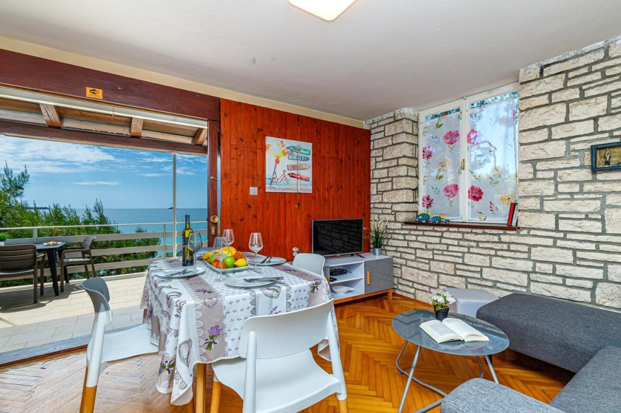 Al Mare Apartments Ровинь Экстерьер фото
