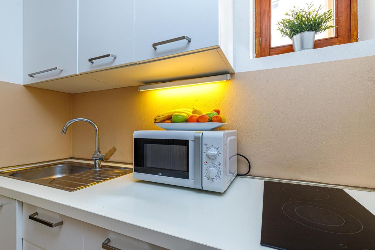 Al Mare Apartments Ровинь Экстерьер фото